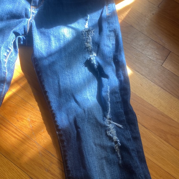 Kut From the Kloth Size 8 Distressed Jeans - Picture 3 of 4